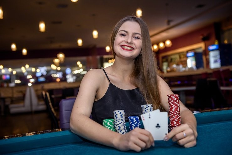 Fitur cascade rewards menampilkan multiple wins dalam satu putaran Reactoonz